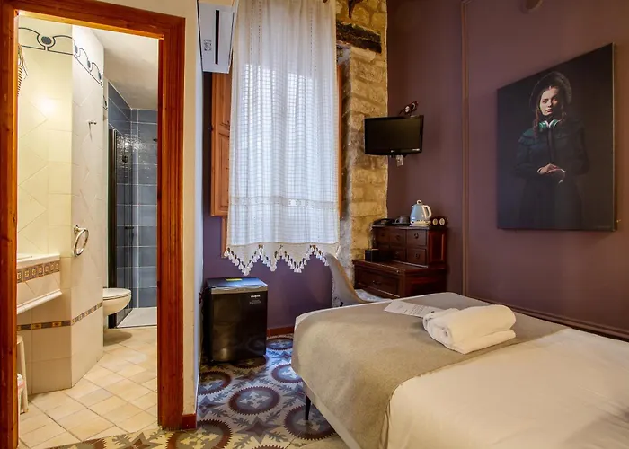 Les Monges Palace Boutique